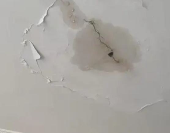 南木林阳台漏水维修公司分享下屋面防水工程质量问题原因分析